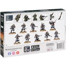 Warhammer 40000: Space Marines - Bladeguard Veterans Figure